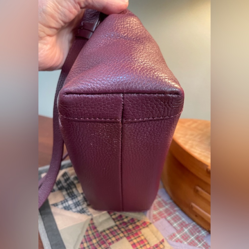 Radley London leather Fountain Road crossbody bag - Picture 5 of 11